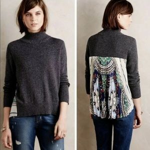 ANTHROPOLOGIE Moth Gray Pleated Floral Back Panel Light Sweater Size Medium